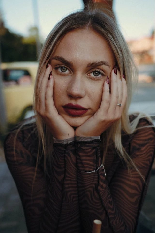 Benefits of a Deep Plane Facelift vs. SMAS (Traditional Facelift)